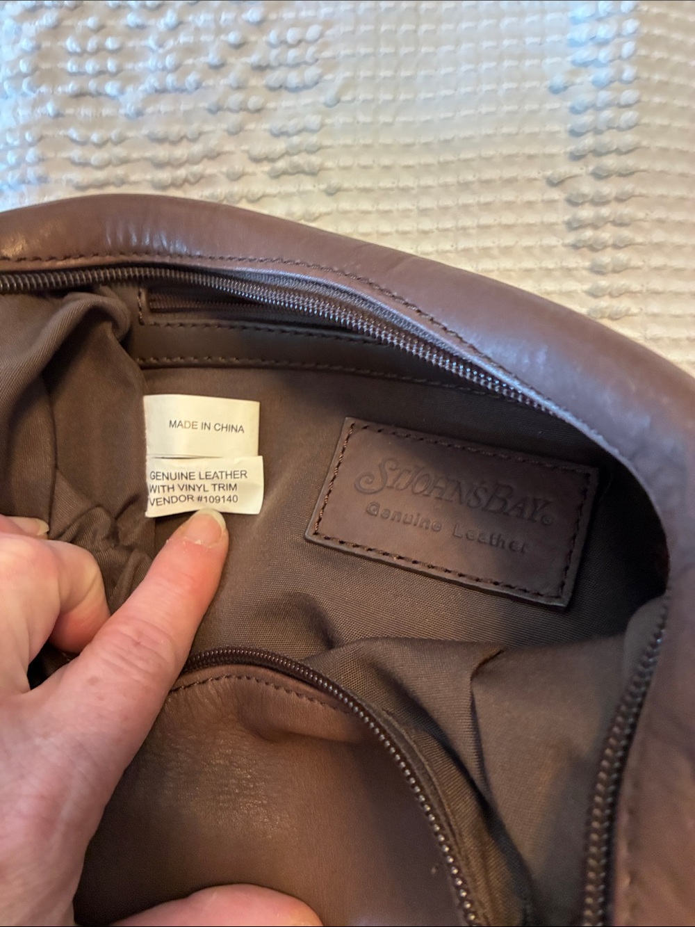 St. John's Bay Brown Leather Shoulder Bag with Front Zip - Picture 9 of 9